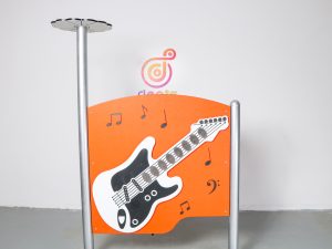 電吉他讓音樂在自然中自由飄蕩！